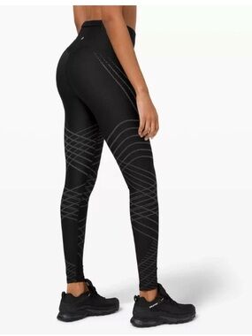 Lululemon Black Mapped Out HR Tight 28" Women's Size 4
